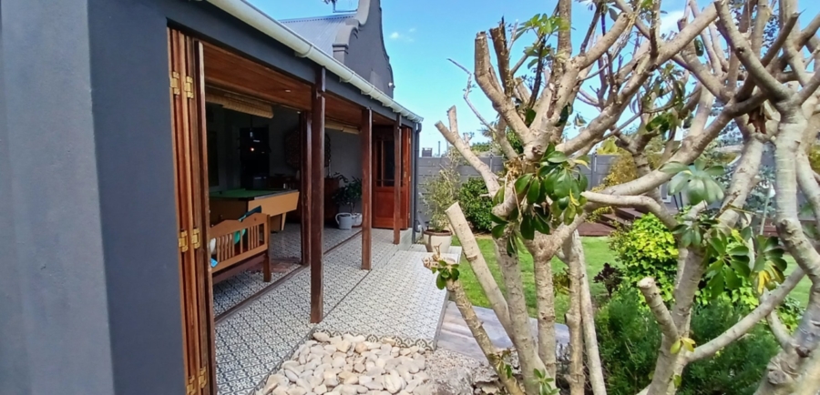 4 Bedroom Property for Sale in Bredasdorp Western Cape
